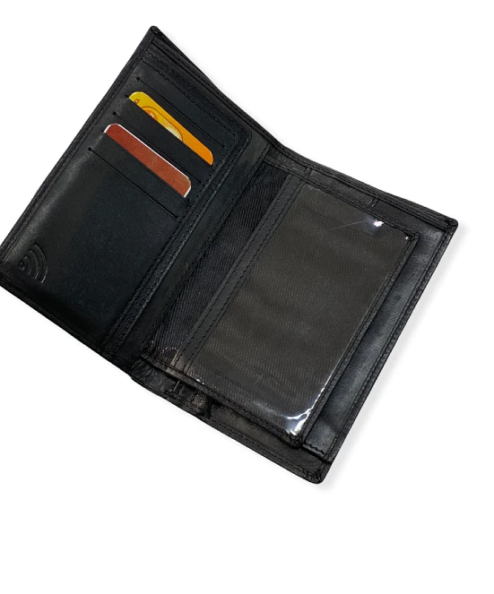 Virgon Korkea Nahkalompakko Isolla Ikkunalla - Image 2