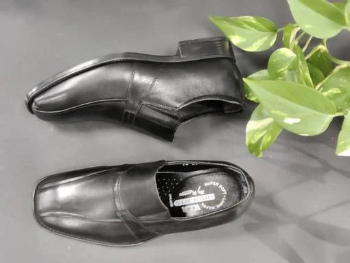 Umberto 5636 Musta Pukukenkä