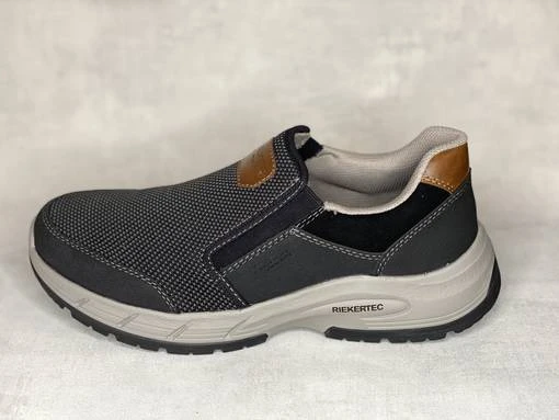 Rieker 19150-00 Kävelykenkä Venykkeellä